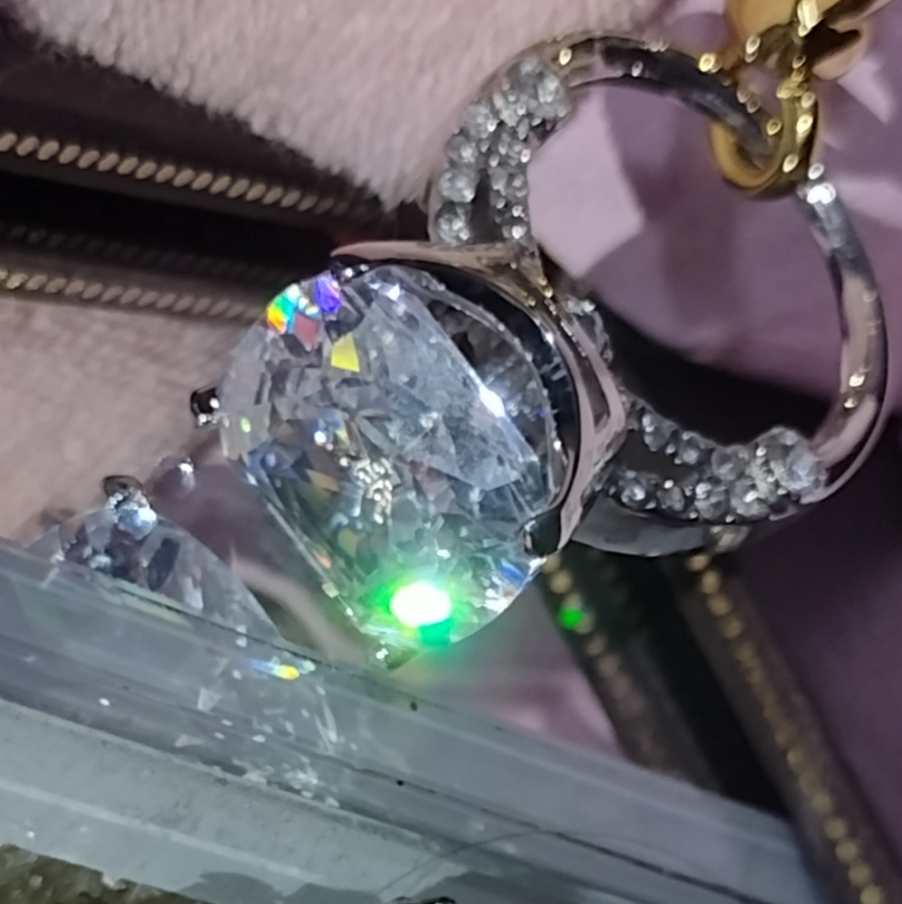 JC Engagement Couture Style! Yes we Courrierd 1 to Regis Hotel NYC, NWT - Picture 1 of 13